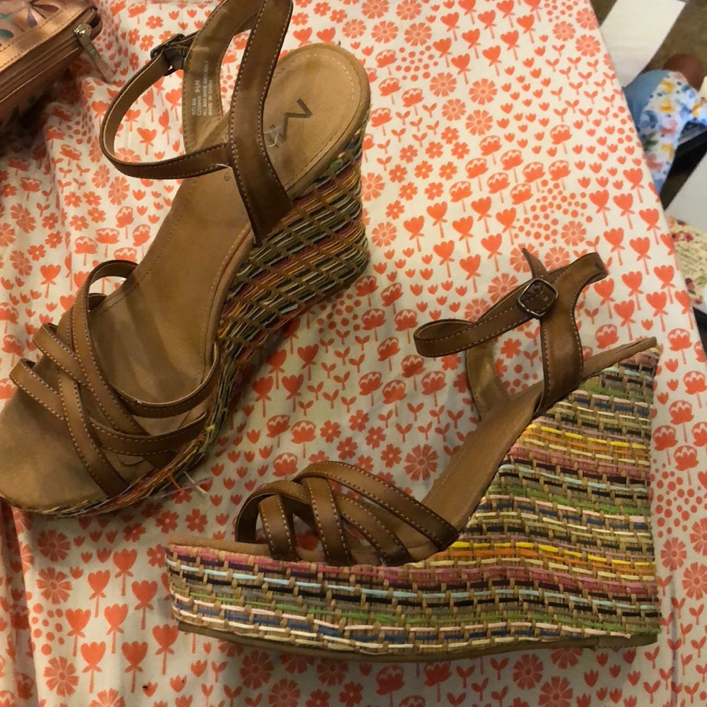 Brown leather strappy wedges w colorful stitching
